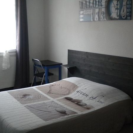 Hotel L'Acropole ニッサン・レ・アンサリューヌ エクステリア 写真